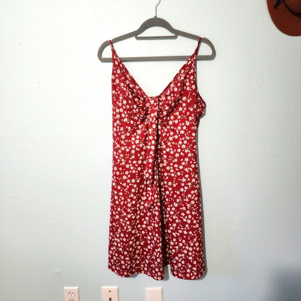 Large huhot Red sleeveless floral tie bust adjustable straps soft stretchy